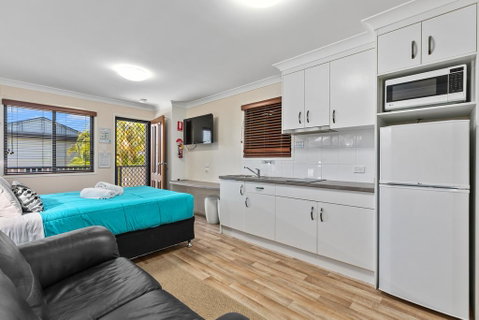 Palms Hervey Bay - Australian Directory 0