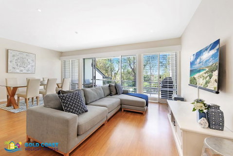 Palms Retreat - Australian Directory 1