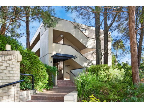 PANAMA-hosted By:L'Abode Accommodation - Australian Directory 1