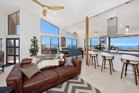 Panorama Beach House - Australian Directory 3
