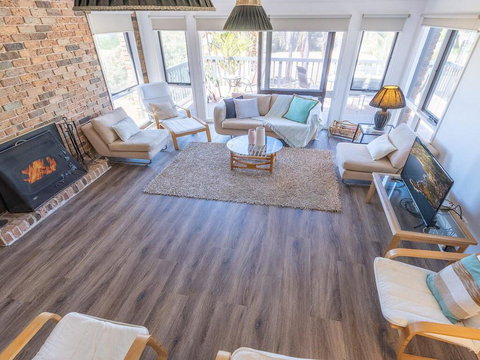 Panorama Place On Jones Beach - Australian Directory 2