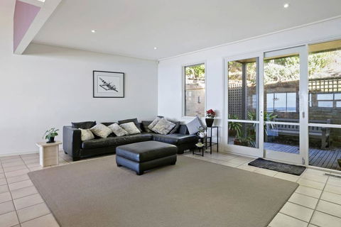 PANORAMA VIEWS - Spectacular Ocean Views - Australian Directory 1