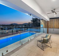 Panoramic Views Villa Birdwood Terrace 4 Bedroms - Toowong - Australian Directory