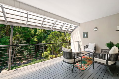 Papillon Coolum - Australian Directory 2