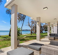 Paradise Beach House - Waterfront with Heated Pool - Australian Directory