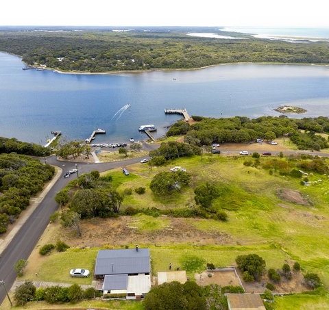 Paradise View - Australian Directory 1