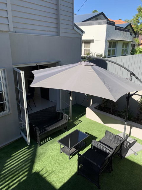 Park Avenue Hideaway For 4 Auchenflower Brisbane - Australian Directory 2