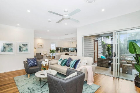 Park Avenue Townhouse Retreat Brisbane Sleeps 10 - Australian Directory 0