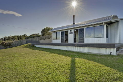 Park Beach Retreat - Australian Directory 3