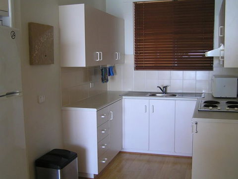 Park Towers Holiday Units - Australian Directory 3