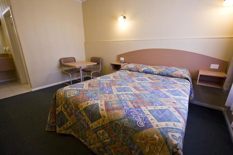 Parkville Motel - Australian Directory 2