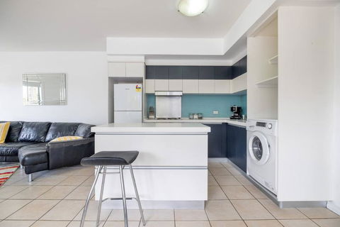 Peaceful 1 Bedroom Apartment With Parking - Australian Directory 2