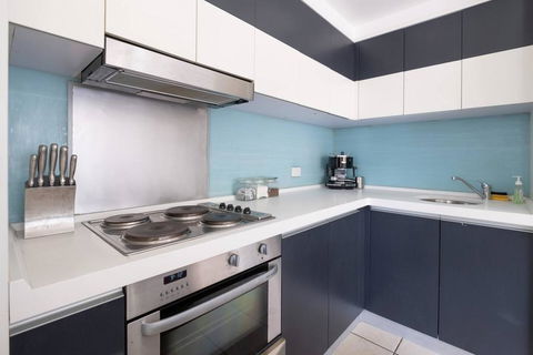 Peaceful 1 Bedroom Apartment With Parking - Australian Directory 3