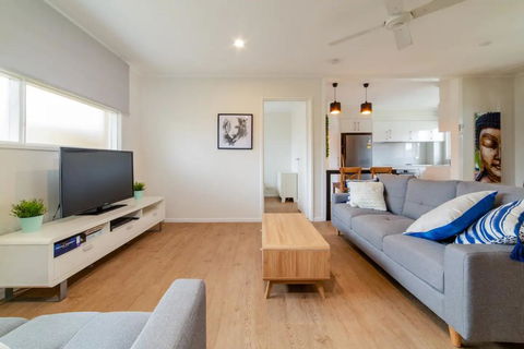 Peaceful 3 Bedroom Apartment In Ascot - Australian Directory 0