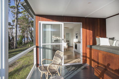 Pebbly Beach Escape - Australian Directory 3