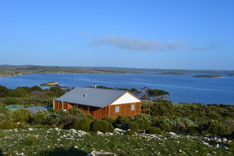 Pelican Lagoon Cabin - Australian Directory 0