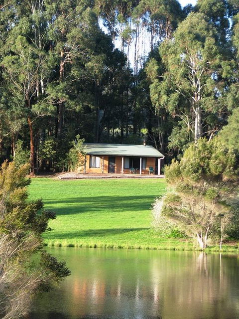 Pemberton Lake View Chalets - Australian Directory 3
