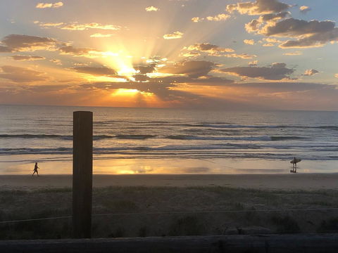 Penthouse Apartment, 7 Beach Road, Coolum Beach - Australian Directory 3