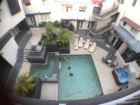 Penthouse Apartment, 7 Beach Road, Coolum Beach - Australian Directory 1