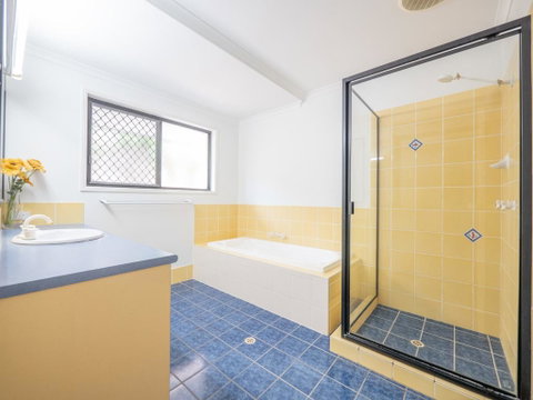 Perindi Chase 21, Currimundi - Australian Directory 1