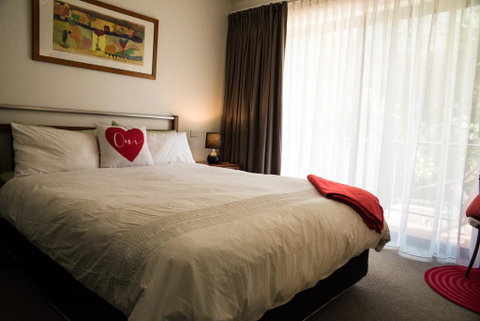 Perth City Retreat - Australian Directory 1