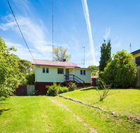 Pet Friendly Beach Cottage  Ballingalla - Australian Directory