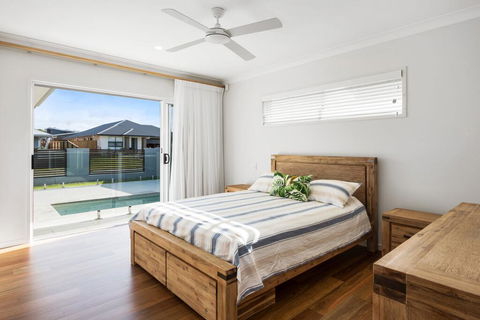 Pet Friendly, New House Peregian Breeze Drive, Peregian Beach - Australian Directory 3