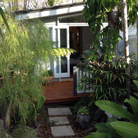 Petrie Garden Studio - Australian Directory 0
