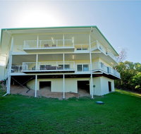 Picturesque on Passage - Shute Harbour - Australian Directory