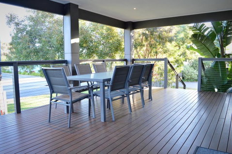 Pier One @ Eastern Beach - Australian Directory 2