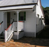 Pine Cottage - Australian Directory