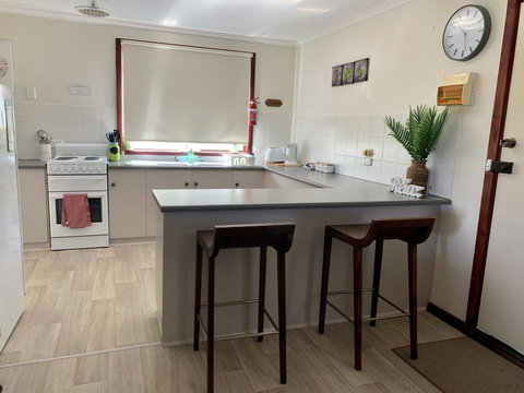 Pine View Holiday Rental - Australian Directory 1