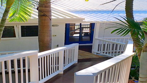 Pineapple House Whitsundays - Australian Directory 3