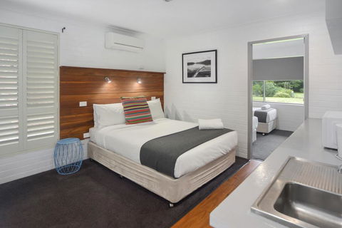 Pleasant Way River Lodge - Australian Directory 2