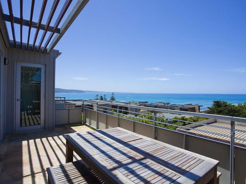 POINT GREY APARTMENT 14 - The Point - Australian Directory 1