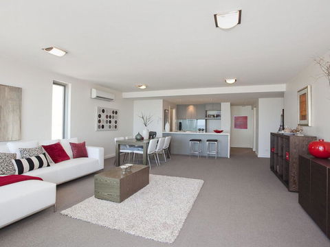 POINT GREY APARTMENT 14 - The Point - Australian Directory 3