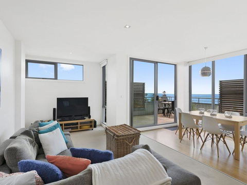 POINT GREY APARTMENT 2 - Ocean VIews With Wifi - Australian Directory 2