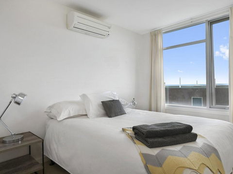 POINT GREY APARTMENT 2 - Ocean VIews With Wifi - Australian Directory 1