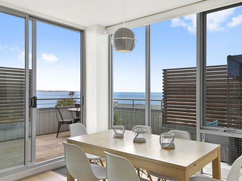 POINT GREY APARTMENT 2 - Ocean VIews With Wifi - Australian Directory 3