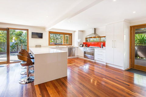 POINT LEO BEACH HOUSE - POINT LEO - Australian Directory 1