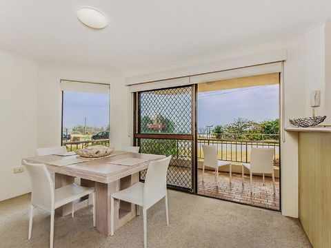 POINTVIEW LODGE, UNIT 2 - Australian Directory 1