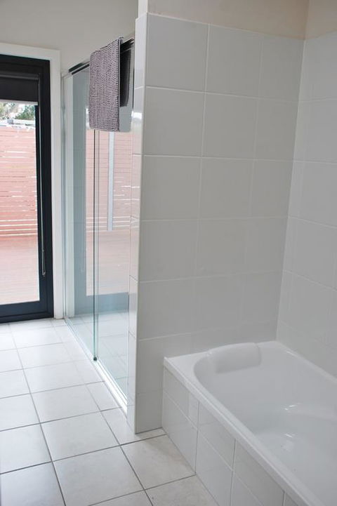 POSITION PERFECT CENTRAL INVERLOCH - Australian Directory 3