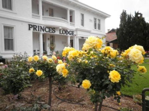 Princes Lodge Motel - Australian Directory 1