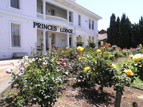 Princes Lodge Motel - Australian Directory 0