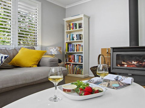 Pure Salt - Beach House With Pool, 300m To Beach - Australian Directory 1