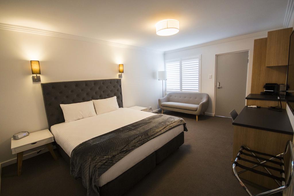 Mogo NSW Australian Directory