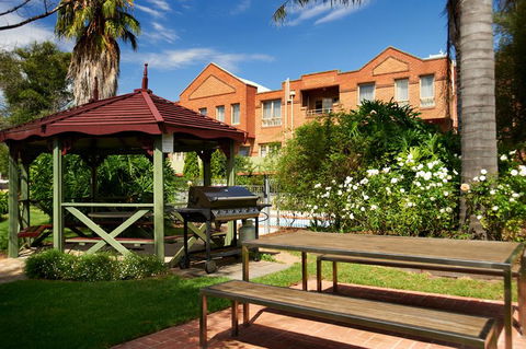 Quest Royal Gardens - Australian Directory 2