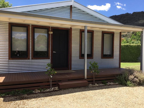 Rail Trail Cottage - Australian Directory 2