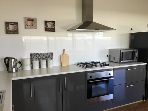 Rail Trail Cottage - Australian Directory 3