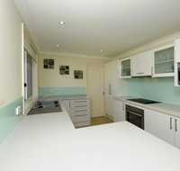 Reef Close 1/2 - Australian Directory